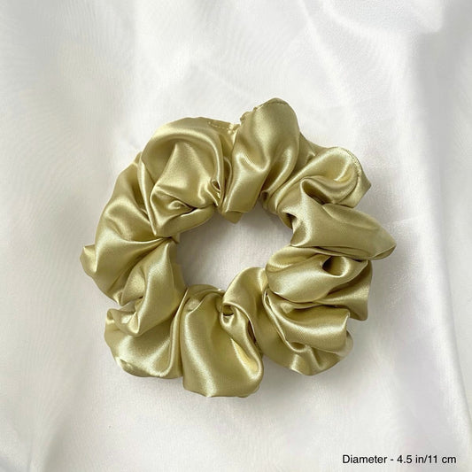 SILK SCRUNCHIE - PISTACHIO