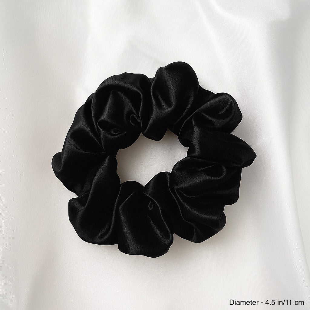 SILK SCRUNCHIE - BLACK