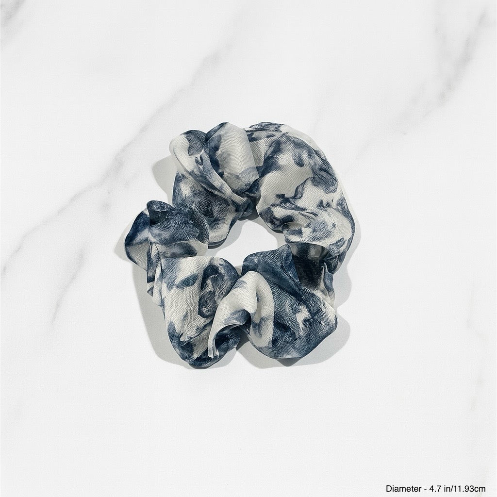 AUTUMN WHISPER SCRUNCHIE - FROSTED BLUE