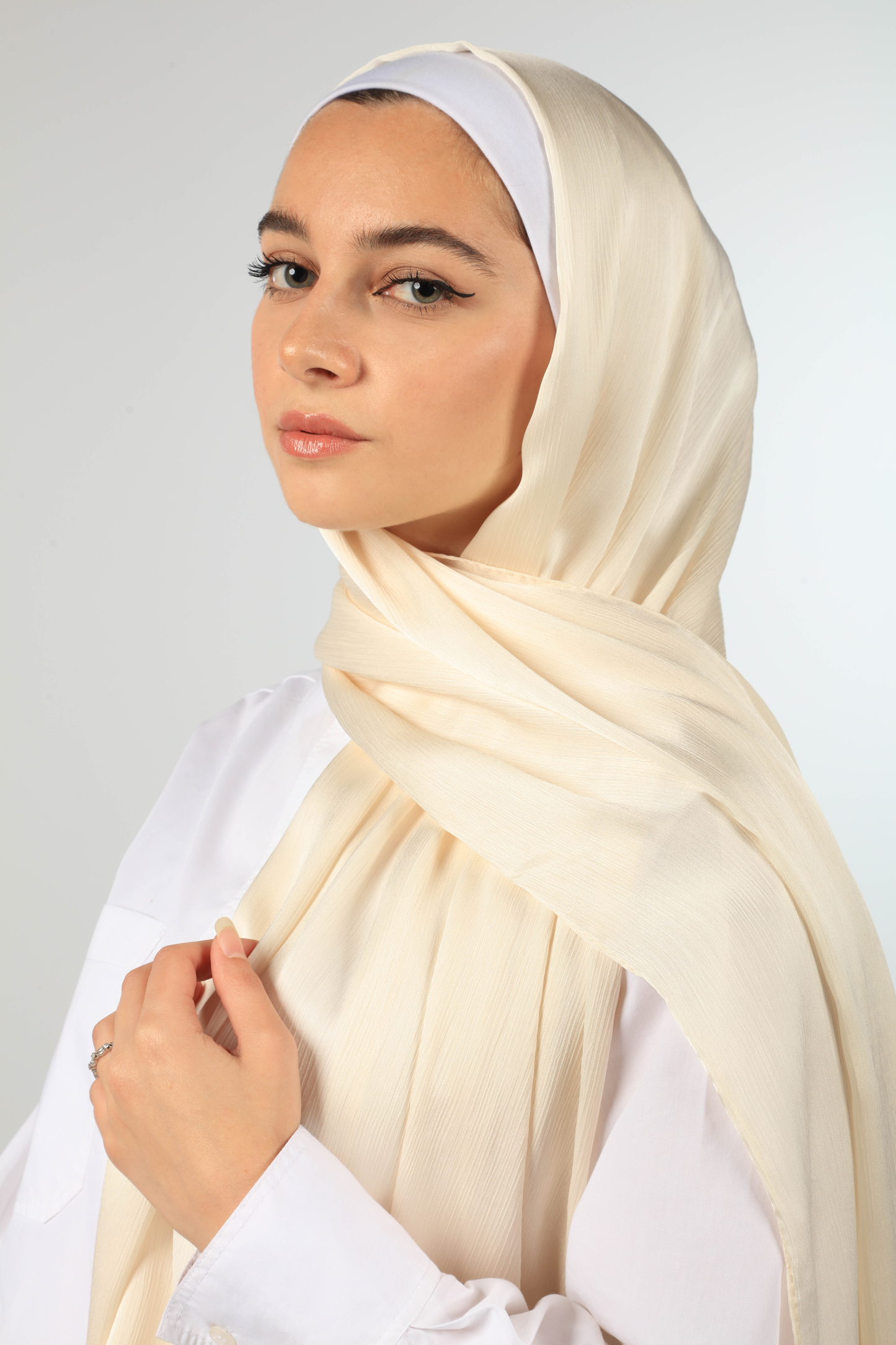 PREMIUM CRINKLED SILK SATIN HIJAB - CREAMBUFF