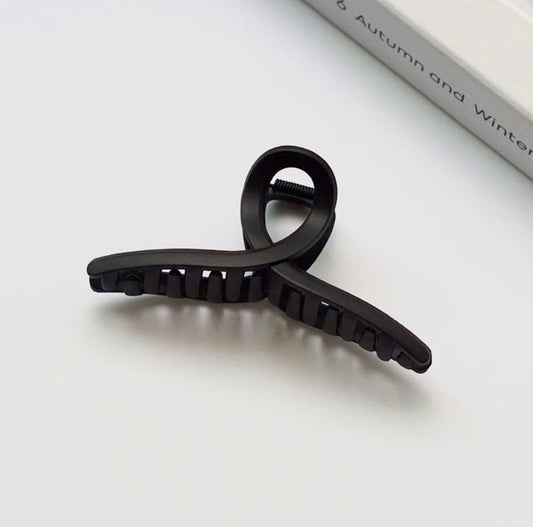 INFINITY HAIR CLAW CLIP - BLACK