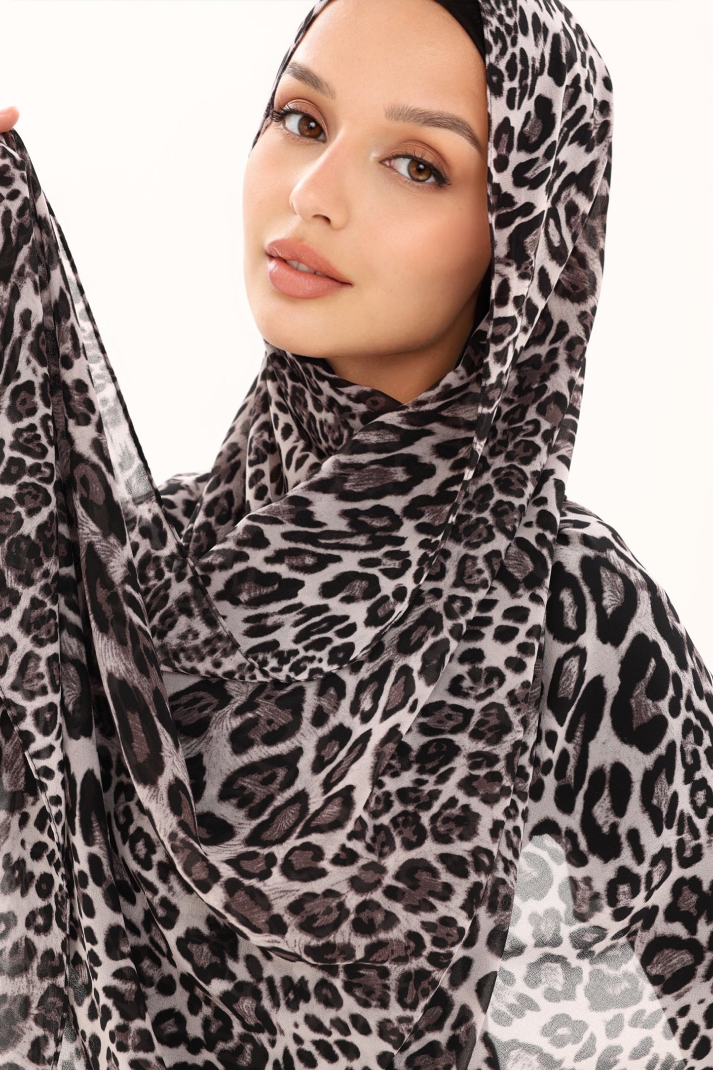LEOPARD PRINT CHIFFON HIJAB - SNOW