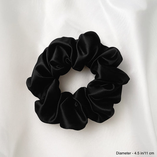 SILK SCRUNCHIE - BLACK