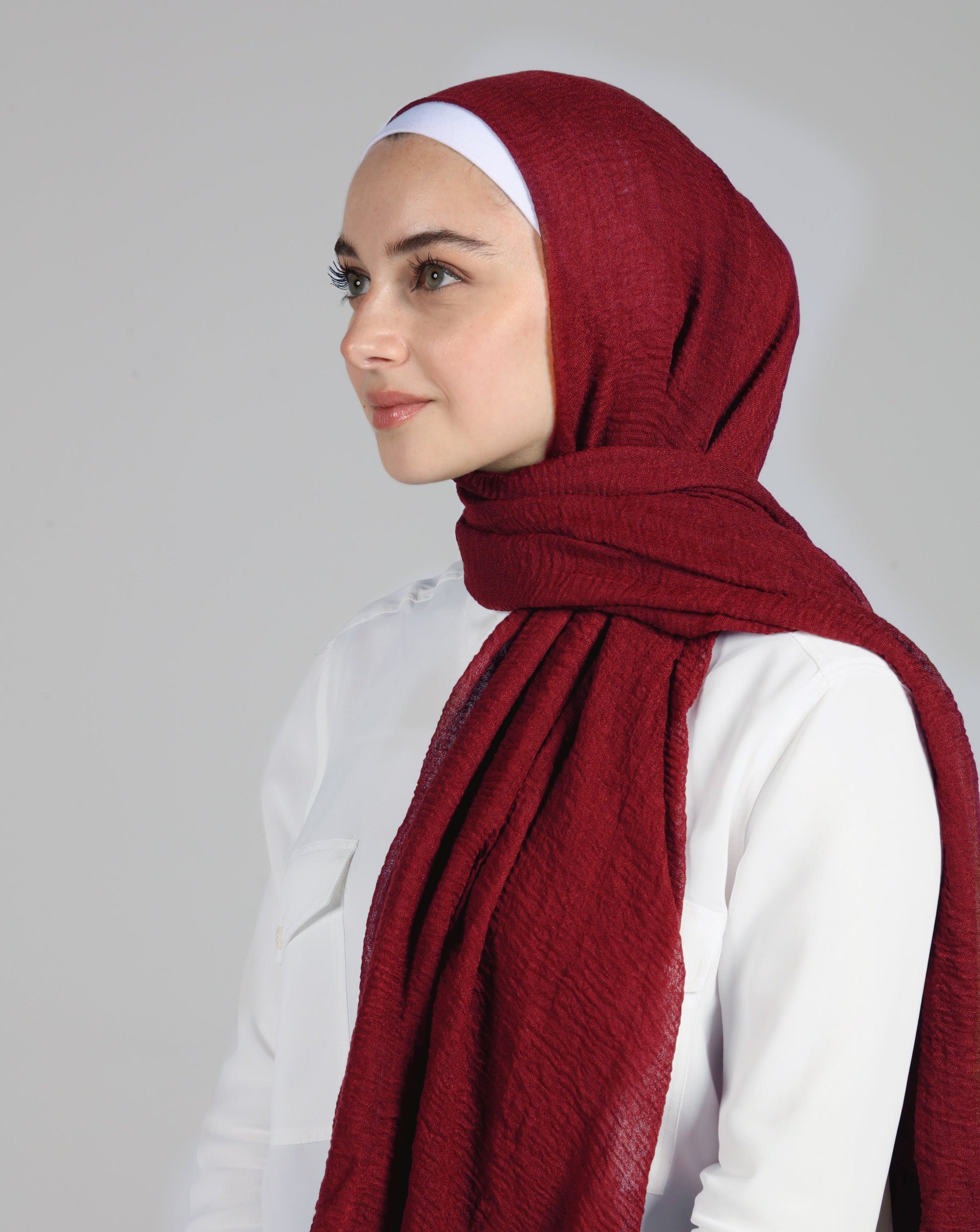 CRINKLE COTTON HIJAB MAROON – HIJABTI